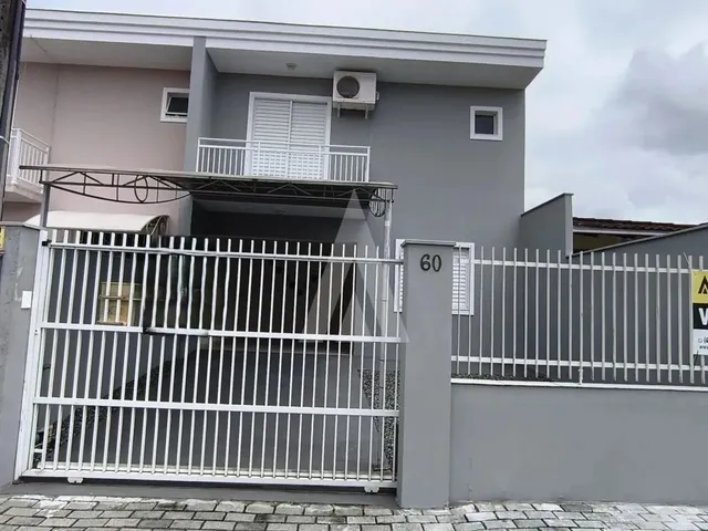 Imagem: Casa no Costa e Silva com 03 Quartos Sendo
