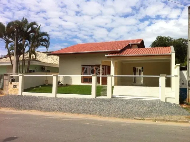 Imagem: Casa no Costa e Silva com 3 Quartos para