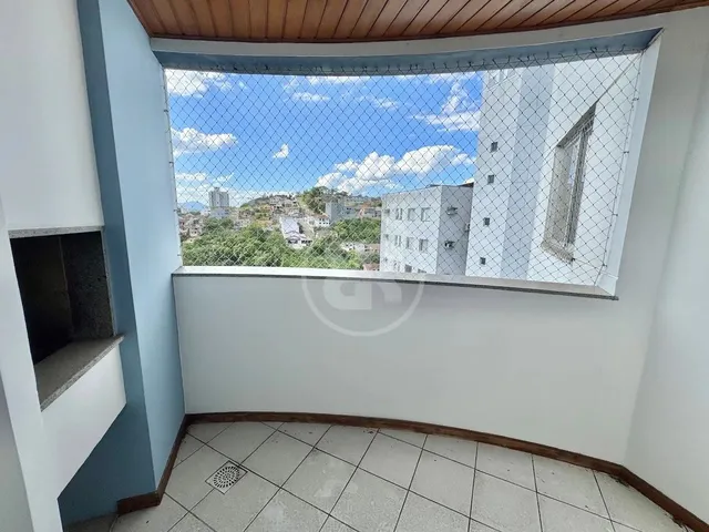 Imagem: Apartamento Semimobiliado com 03 Dormitórios