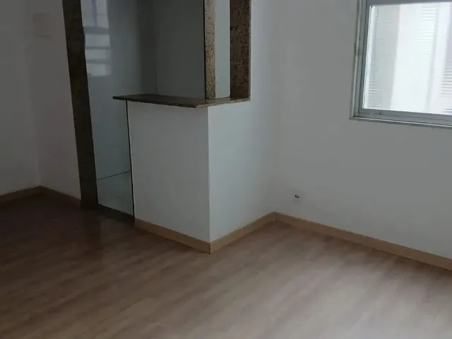 Imagem: Casa Comercial À Venda na Rua dos Araujos