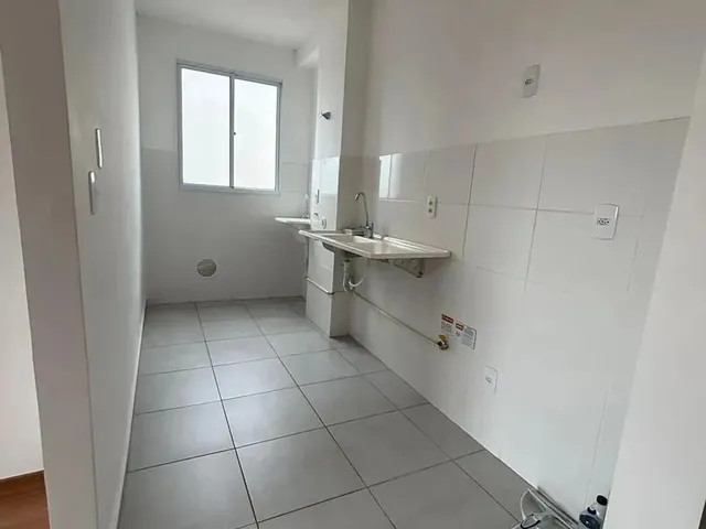 Imagem 5: Apartamento para Alugar com 2 Quartos e Sacada