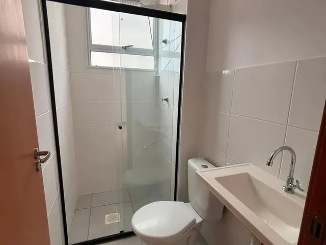 Imagem 8: Apartamento para Alugar com 2 Quartos e Sacada
