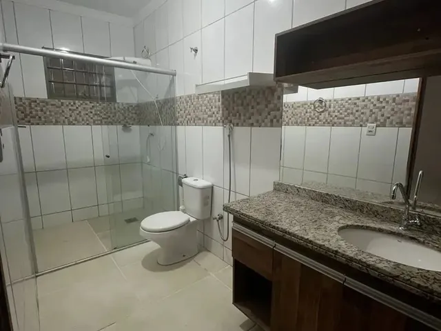 Imagem: Locação Casa com 4/4 Sendo 3 Suítes