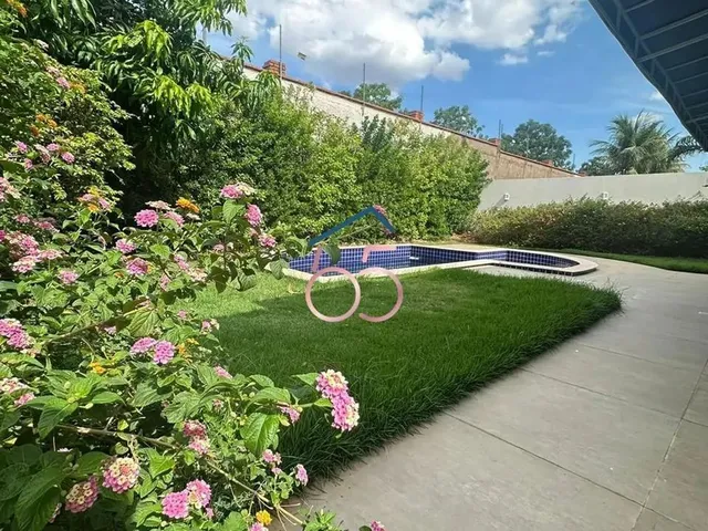 Imagem: Casa Moderna com 4 Suítes e Piscina no