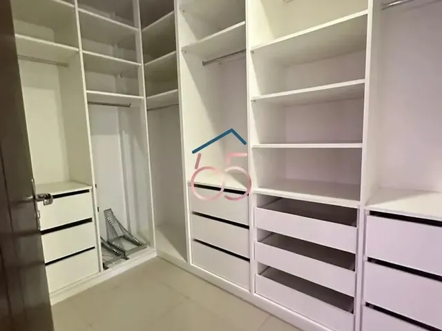 Imagem 6: Casa Moderna com 4 Suítes e Piscina no Alphaville 1