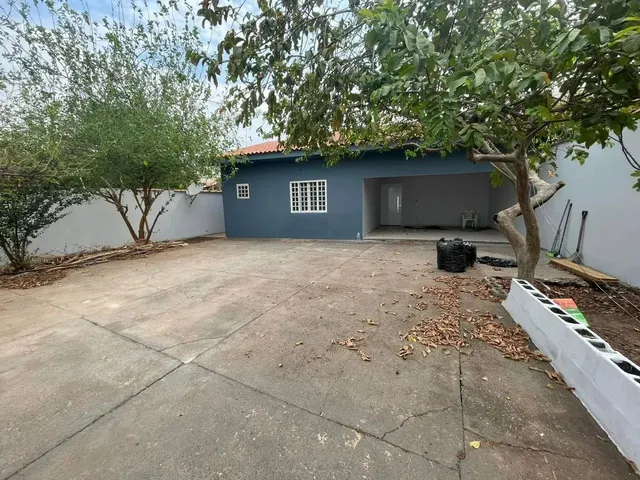 Imagem 1: Casa Térrea para Alugar com 3 Quartos 2 Suítes 3 Vagas de Garagens Região do Coxipó