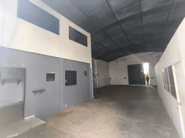 Imagem 3: Aluguel - Galpão 398M² Bairro: Jardim Comodoro