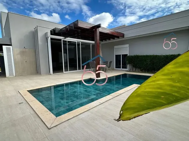 Imagem: A casa possui 4 Dormitórios, 4 Suítes, 5 Banheiros, 2