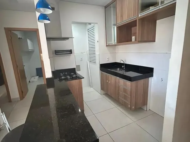 Imagem 4: Apartamento para Alugar em Condomínio com 2 Quartos e Armários Planejados e Elevador