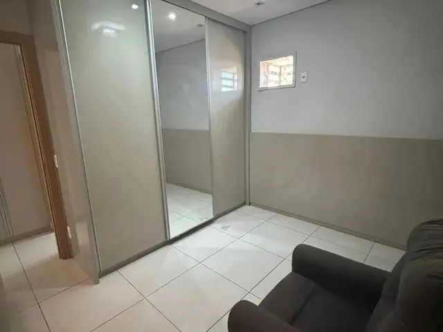 Imagem 7: Apartamento para Alugar em Condomínio com 2 Quartos e Armários Planejados e Elevador