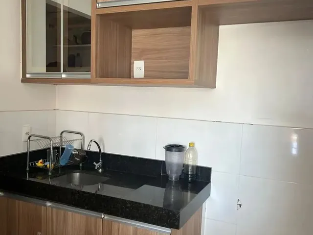 Imagem 12: Apartamento para Alugar em Condomínio com 2 Quartos e Armários Planejados e Elevador