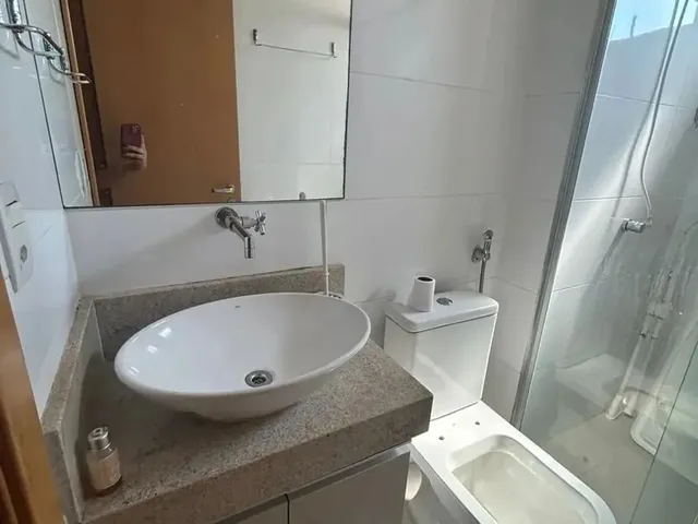 Imagem 11: Apartamento para Alugar em Condomínio com 2 Quartos e Armários Planejados e Elevador
