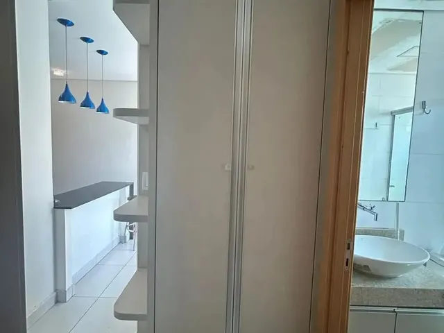 Imagem 16: Apartamento para Alugar em Condomínio com 2 Quartos e Armários Planejados e Elevador