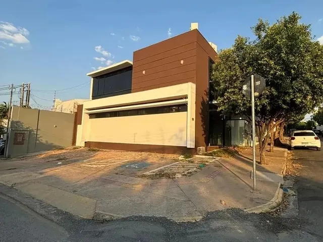 Imagem: Sobrado Comercial com 12 Salas no Bairro