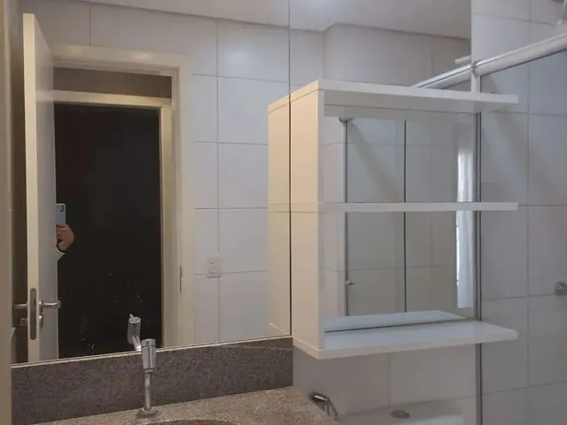 Imagem 4: Apartamento para Alugar Semi-Mobiliado com 2 Quartos Suíte Armários Planejados