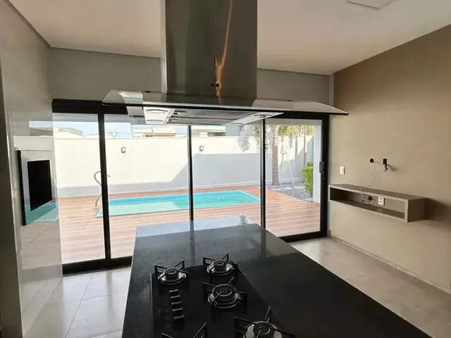 Imagem: Casa Térrea de Alto Padrão para Aluguel