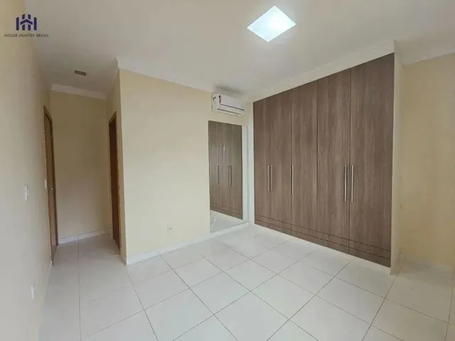 Imagem 13: Casa com 4 Dormitórios para Alugar, 350 M² por R$ 10.000,00/Mês - Condomínio