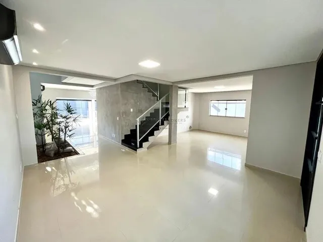 Imagem: Sobrado no Condomínio Belvedere em Cuiabá/Mt