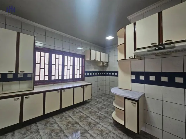 Imagem 12: Casa com 5 Dormitórios Sendo 3 Suítes 420M² À Venda por R$ 1.950.000,00 Ou Aluguel