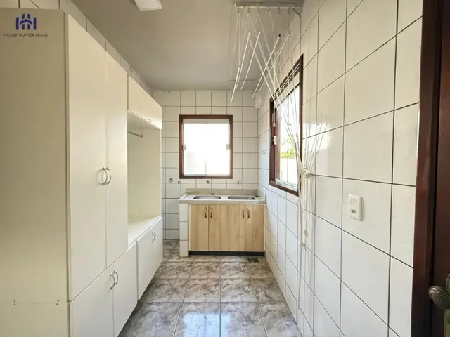 Imagem 2: Casa com 5 Dormitórios Sendo 3 Suítes 420M² À Venda por R$ 1.950.000,00 Ou Aluguel