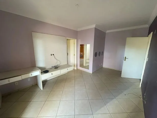 Imagem 6: Imóvel para Aluguel Possui 590 Metros Quadrados com 5 Quartos em santa Rosa - Cuiabá