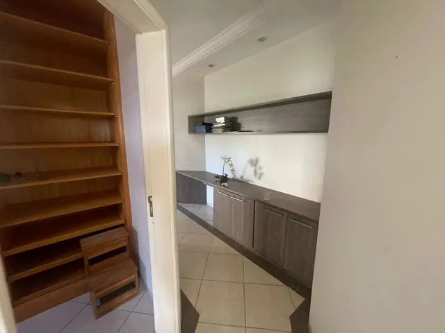 Imagem 12: Imóvel para Aluguel Possui 590 Metros Quadrados com 5 Quartos em santa Rosa - Cuiabá