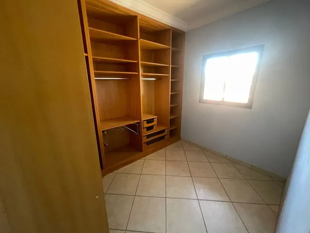 Imagem 2: Imóvel para Aluguel Possui 590 Metros Quadrados com 5 Quartos em santa Rosa - Cuiabá