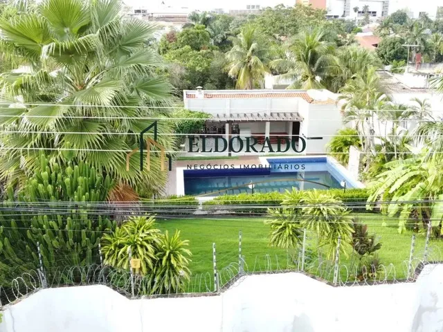 Imagem: Vende-Se Casa com 7 Suítes no Bairro santa