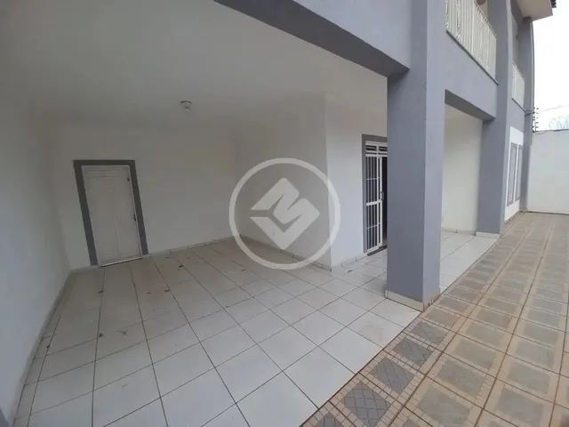 Imagem 12: Aluga-Se Casa de 3 Andares com Vocação Comercial em Bairro Nobre de Cuiabá Codigo