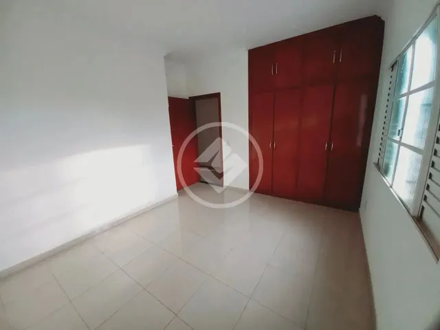 Imagem 2: Aluga-Se Casa de 3 Andares com Vocação Comercial em Bairro Nobre de Cuiabá Codigo
