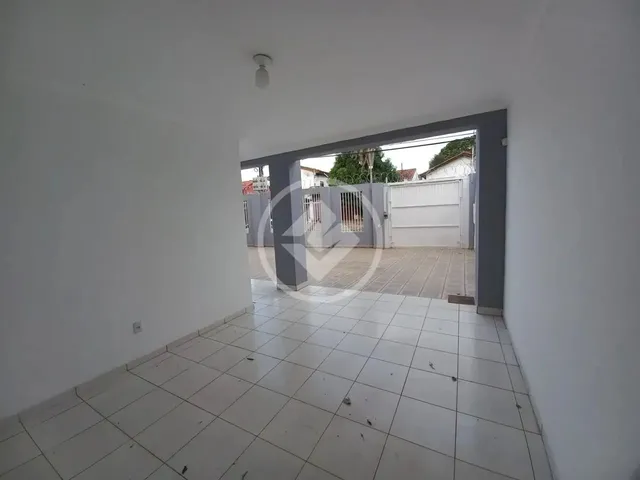 Imagem 16: Aluga-Se Casa de 3 Andares com Vocação Comercial em Bairro Nobre de Cuiabá Codigo