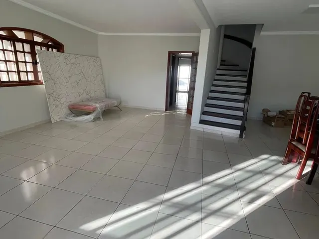 Imagem 3: Casa Tipo Sobrado, Comercial, com 450 M2 de Terreno e 350M2 de Área Construída