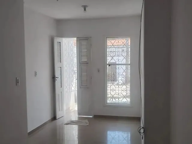 Imagem 3: Imóvel para Aluguel Possui 49 Metros Quadrados com 2 Quartos em Parangaba - Fortaleza
