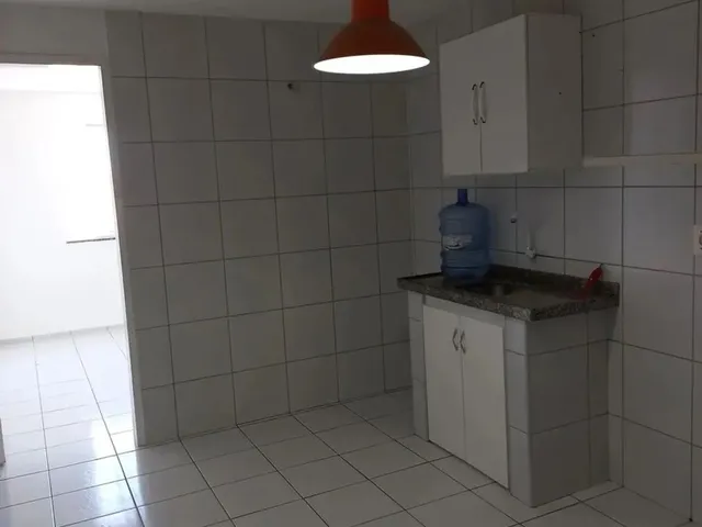Imagem 2: 01 Dormitório, Banheiro, Sala e Cozinha Integrada. 2º Andar. Rateio de Água Variável