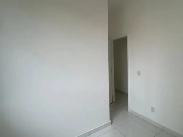 Imagem 7: Alugo Apartamento Residencial Parque Maraponga, Apartamento com 03 Quartos e 02 Banheiros