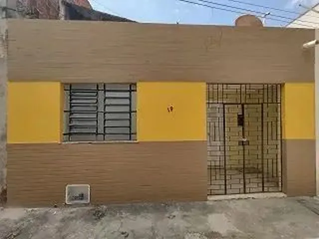 Imagem: Casa Fica em Vila na Av. Tristão Gonçalves