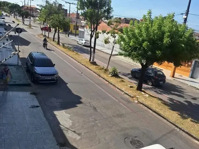 Imagem 2: Aluga - Casa no Bairro João XXIII - 3 Quartos - Ventilada - Proximo de Tudo