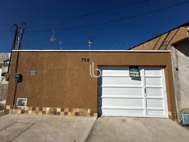 Imagem: Incrível Casa de Três Quartos para Alugar