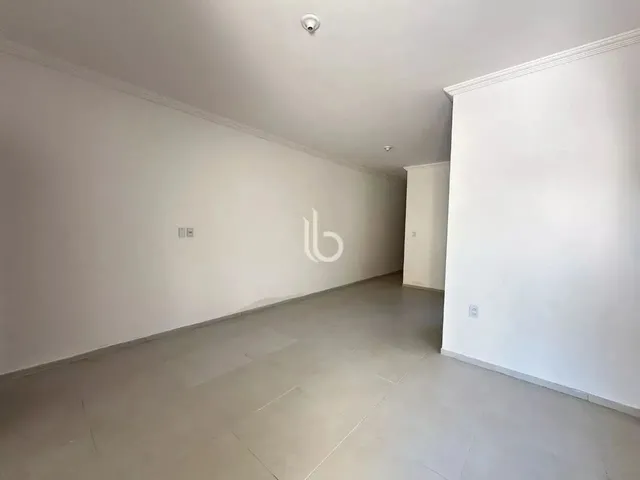 Imagem 13: Incrível Casa de Três Quartos para Alugar - Bairro Parque Dois Irmãos - Fortaleza - Ce