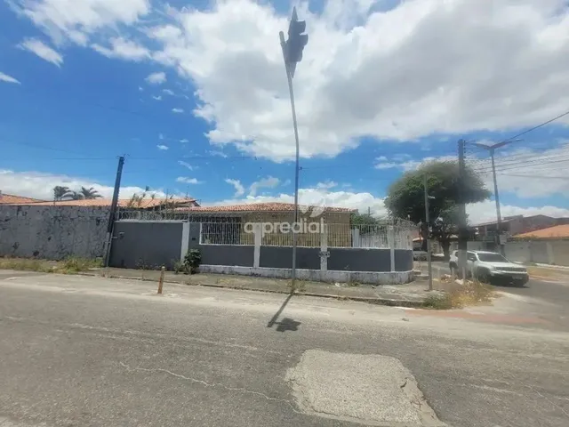 Imagem: Locação de Comercial / Casa na Cidade