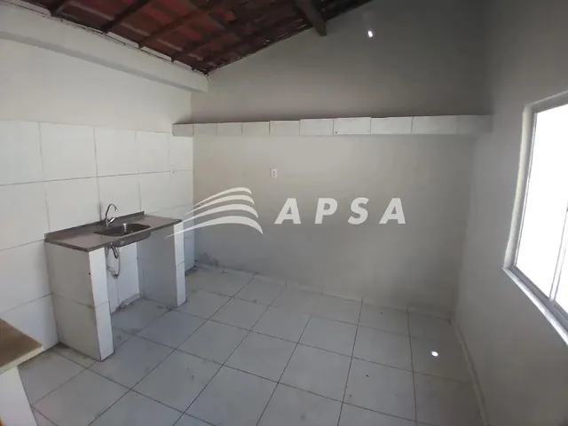 Imagem 4: Casa Ampla Reformada com 03 Quartos, Área Interna , Quintal, Varanda, Garagem Ligue E
