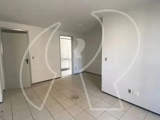 Imagem 11: Ótima Localização, 03 Quartos (Sendo 02 Suítes com Armários e 01 Dormitório)