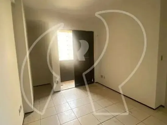 Imagem 8: Ótima Localização, 03 Quartos (Sendo 02 Suítes com Armários e 01 Dormitório)