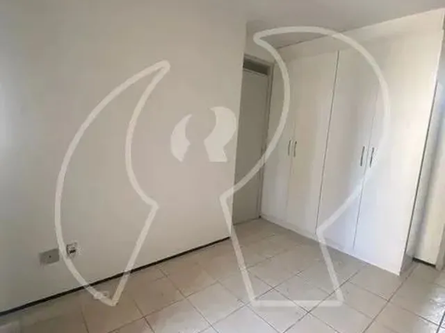 Imagem 12: Ótima Localização, 03 Quartos (Sendo 02 Suítes com Armários e 01 Dormitório)