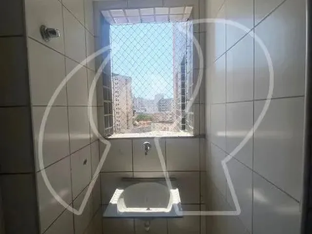 Imagem 4: Ótima Localização, 03 Quartos (Sendo 02 Suítes com Armários e 01 Dormitório)