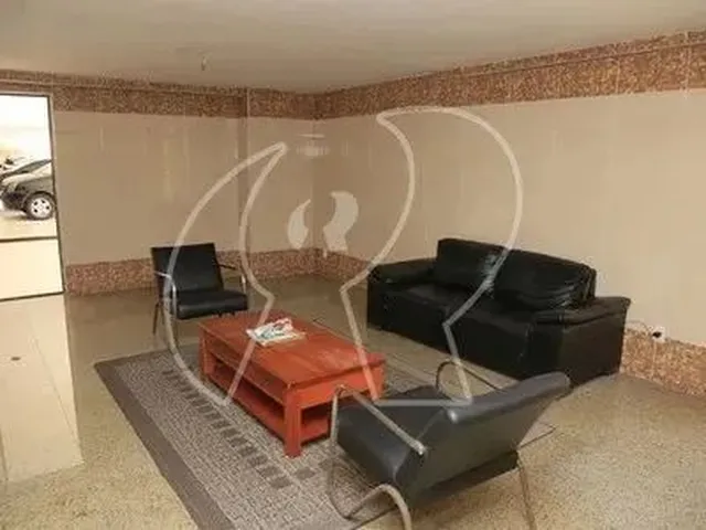 Imagem 6: Excelente Localização, com 03 Quartos (Sendo 01 Suíte,02 com Armários), Sala, Wc