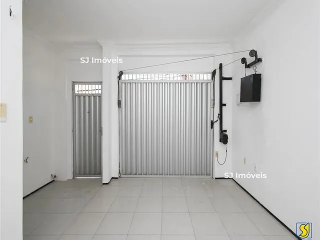 Imagem 9: Casa com Espaço Bem Distribuído Próxima À Av. Dom Manuel
