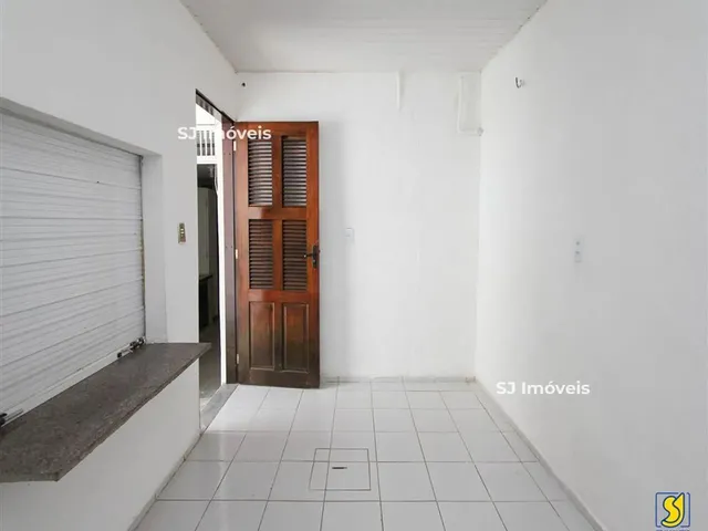 Imagem 8: Casa com Espaço Bem Distribuído Próxima À Av. Dom Manuel