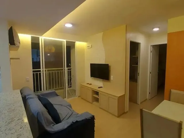 Imagem: O apartamento possui 2 Dormitórios, 1 Suíte, 2 Banheiros,