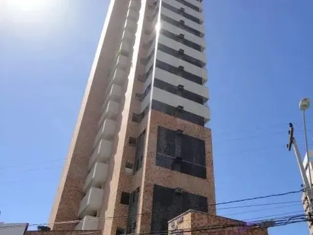 Imagem 5: Ótima Localização, 03 Quartos (Sendo 02 Suítes com Armários e 01 Dormitório)